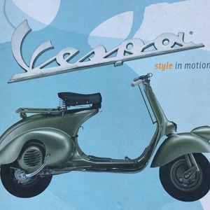 Vespa Style in Motion book